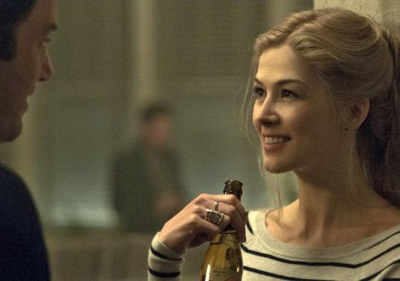 Amy Dunne (Rosamund Pike) playing the cool girl.